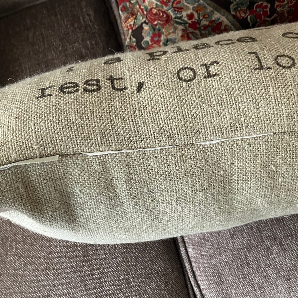 Pottery Barn Nest Burlap Pillow Excellent Condition! - Picture 5 of 5